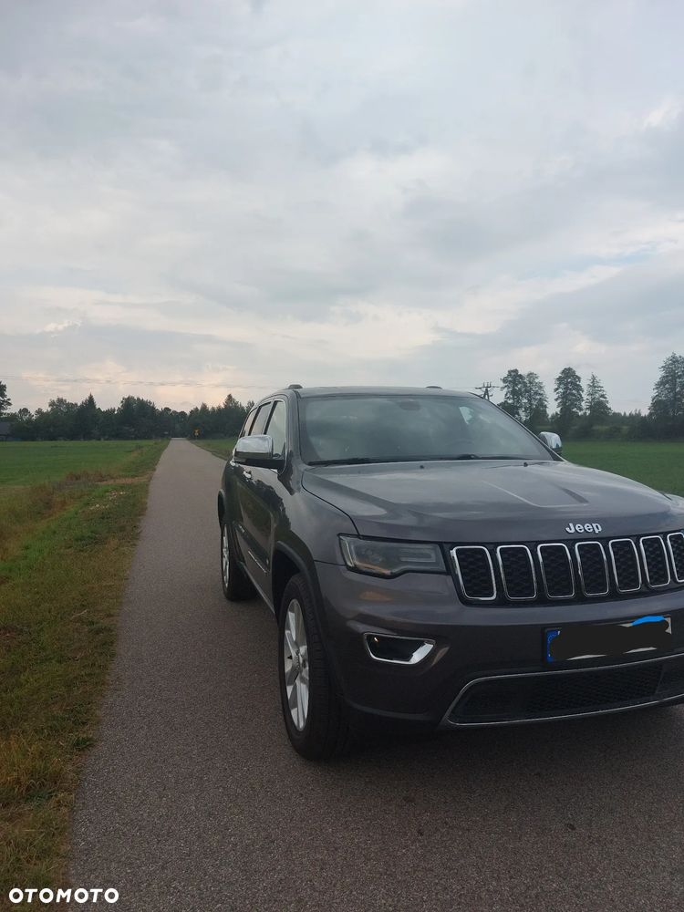 Jeep Grand Cherokee - 27