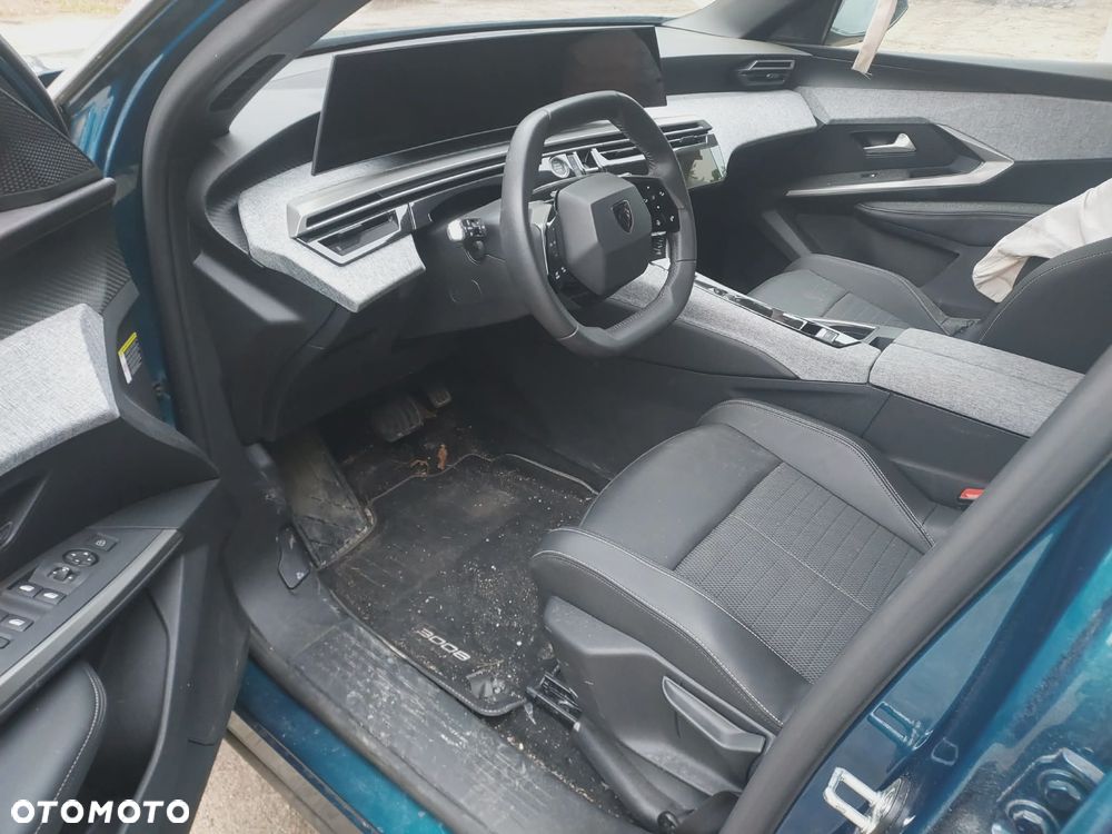 Peugeot 3008 1.2 PureTech mHEV Allure Pack S&S e-DCS6 - 11