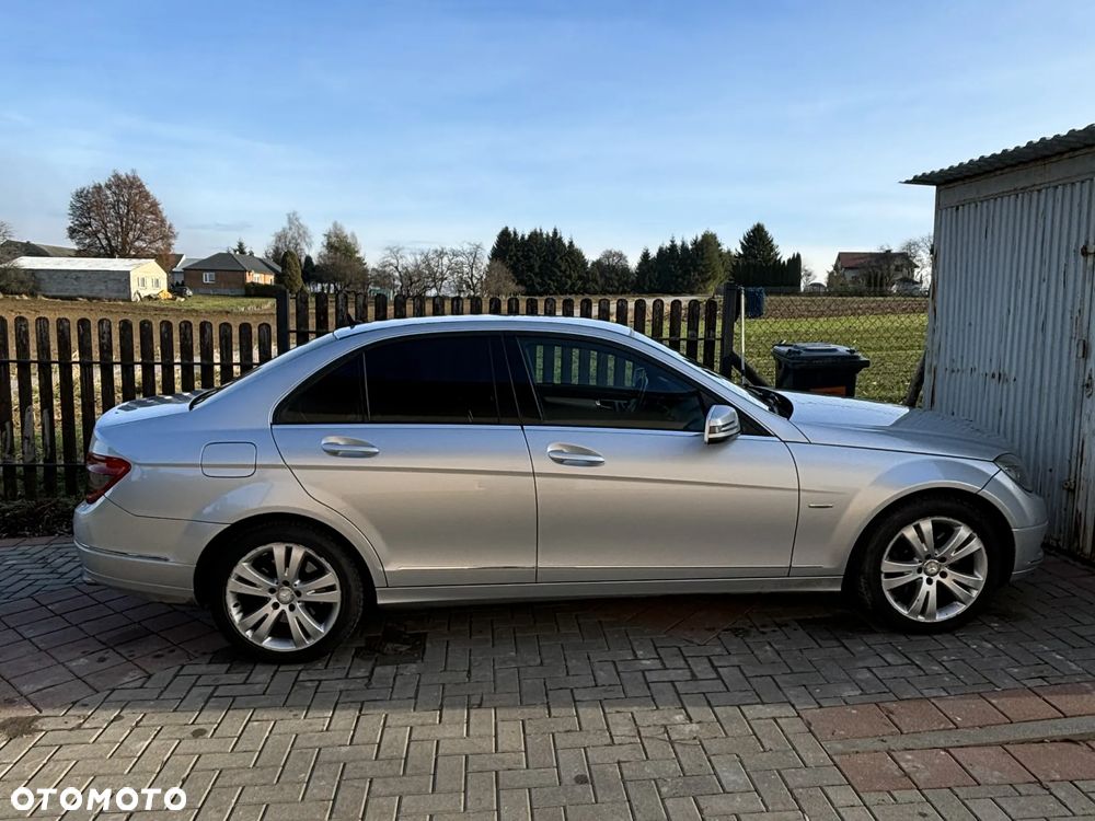 Mercedes-Benz Klasa C 320 CDI DPF 7G-TRONIC Avantgarde - 8