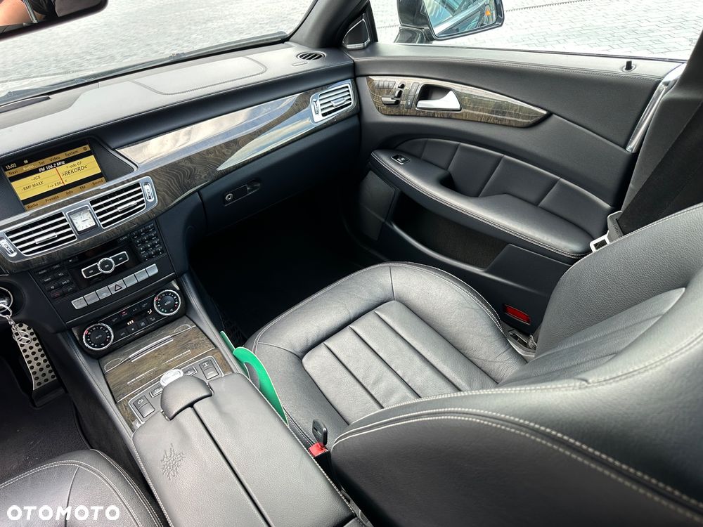 Mercedes-Benz CLS 350 CDI 4-Matic BlueEff - 19