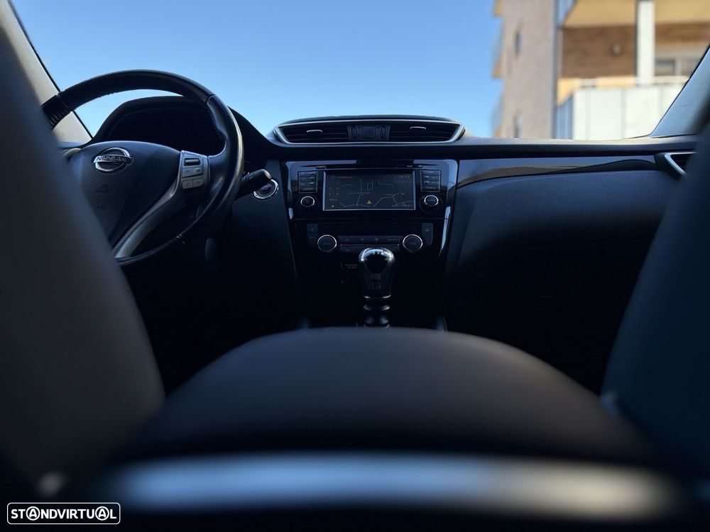 Nissan Qashqai 1.5 dCi N-Connecta 18 - 15