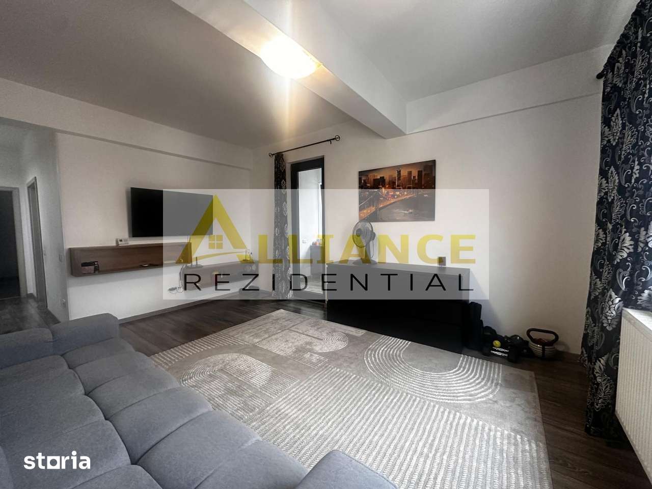EXCLUSIVITATE |Sector 4| Metrou 5 minute | Apartament 3 camere, 2 bai — fotografia 1