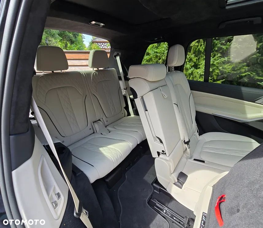 BMW X7 M50d sport - 27