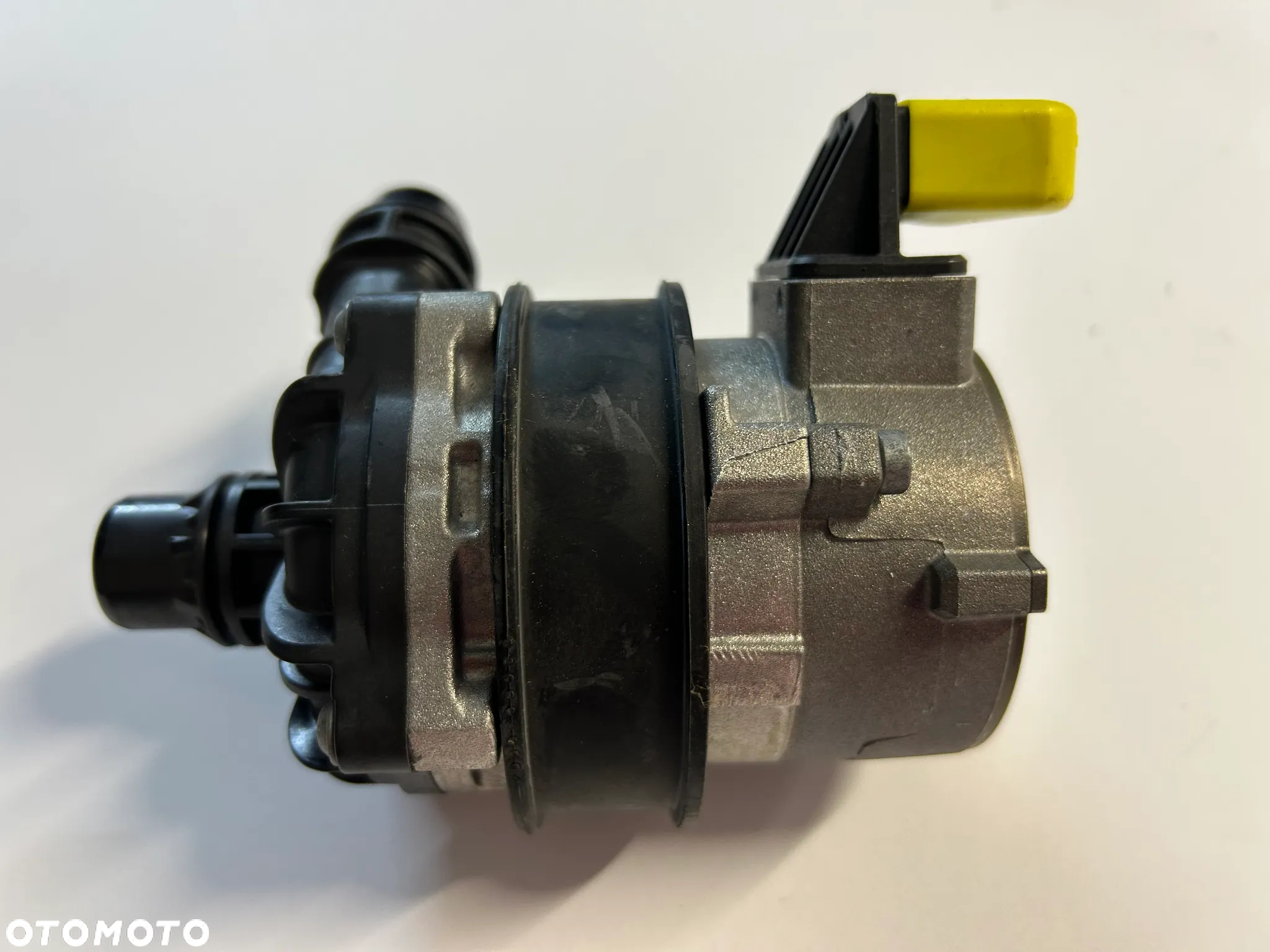 Mercedes E GLC pompka wody A0005003286 A0005003800 A0005002300 nieużywana - 5