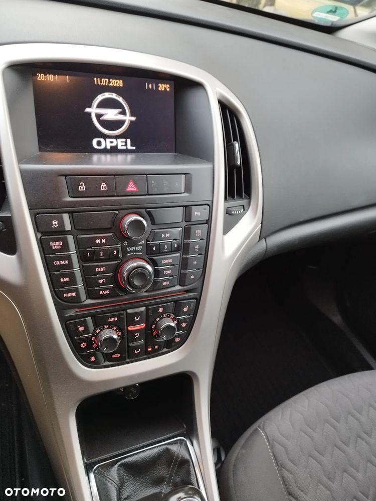 Opel Astra 1.4 Turbo - 10