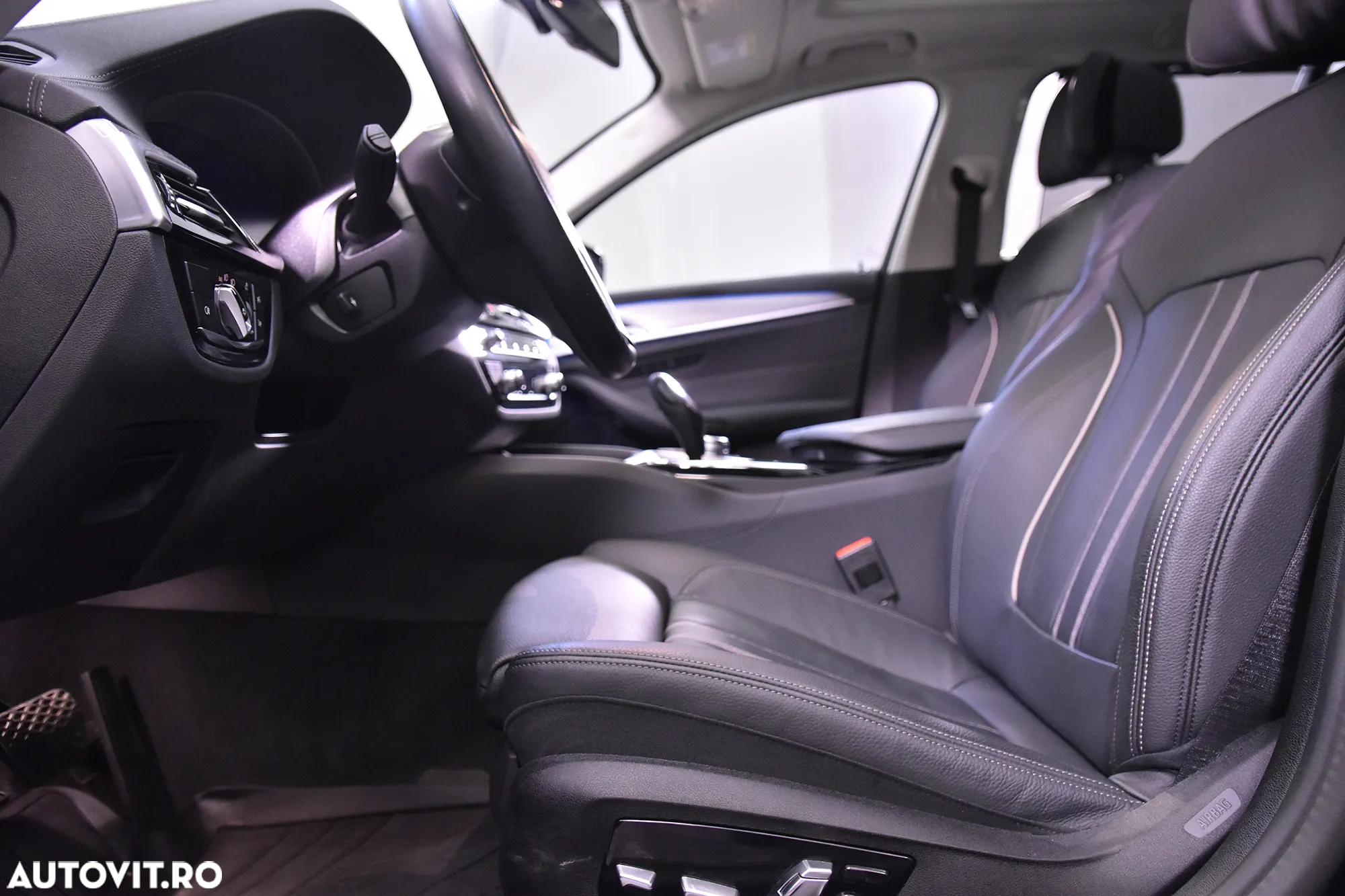 BMW Seria 5 530e xDrive AT PHEV - 27