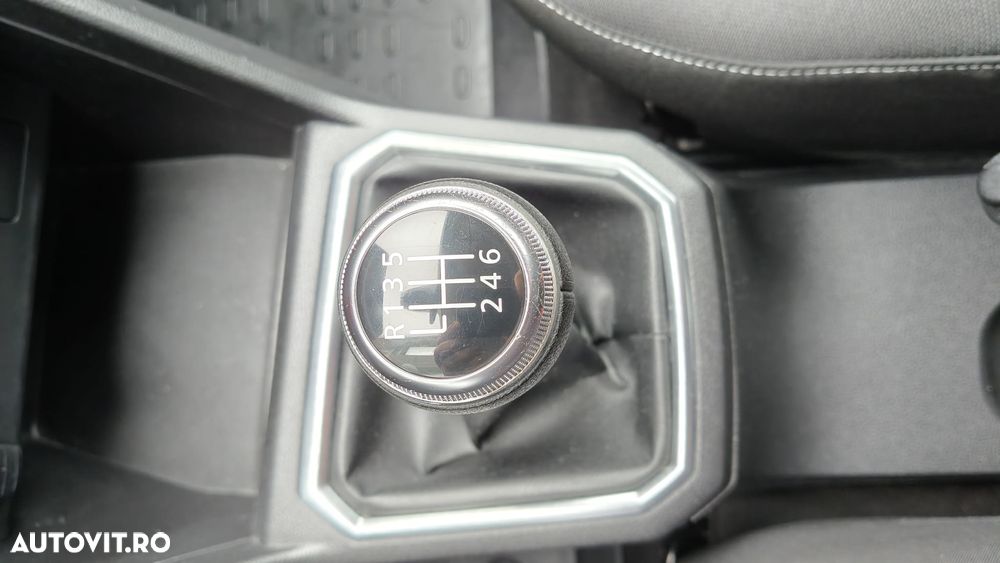 Dacia Logan TCe 90 Essential - 20