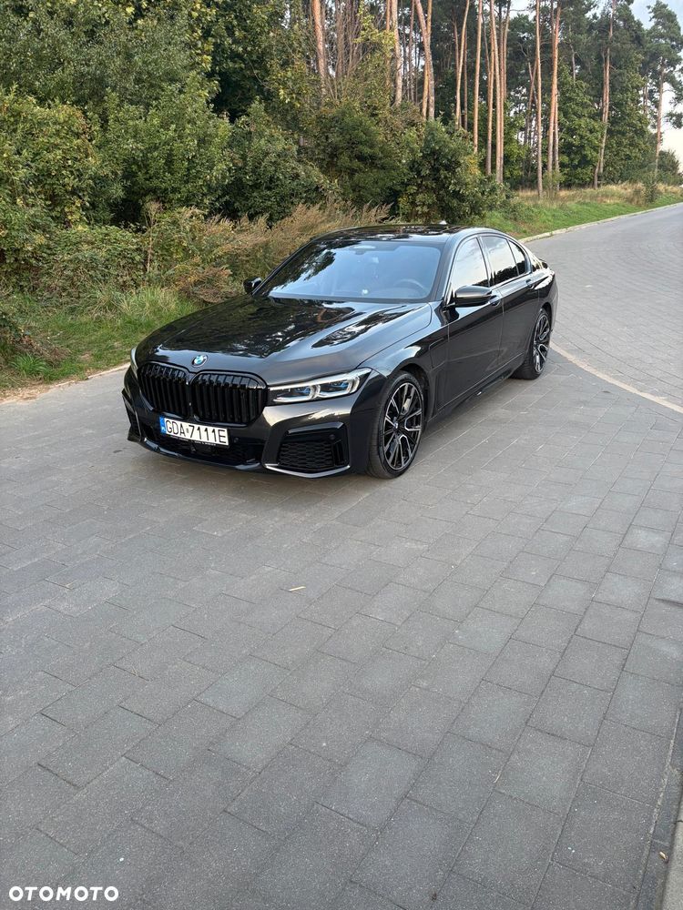 BMW Seria 7 745e sport - 1