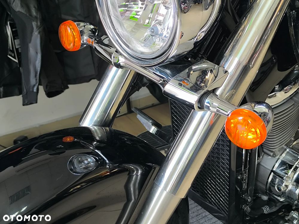 Suzuki Intruder - 29