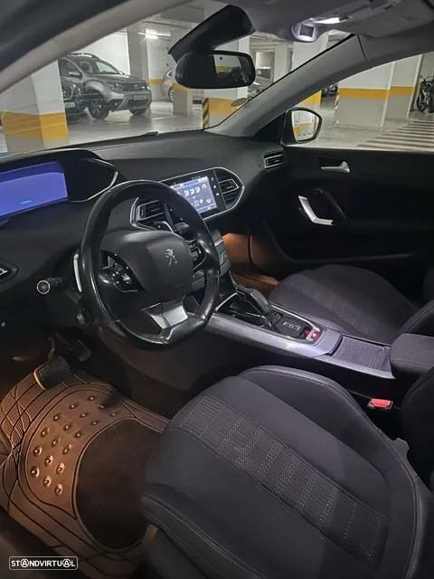 Peugeot 308 SW BlueHDi 130 EAT8 Stop & Start Allure Pack - 7
