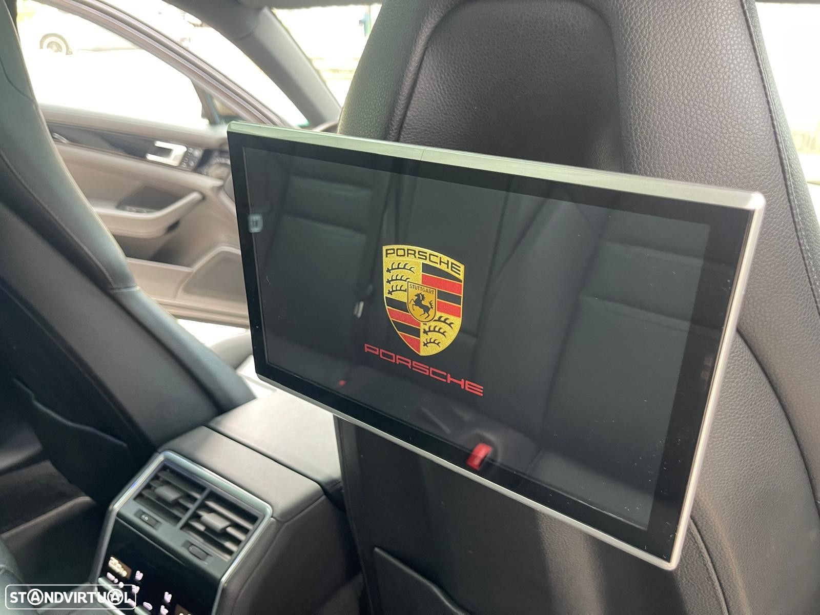 Porsche Panamera Sport Turismo 4 E-Hybrid - 44