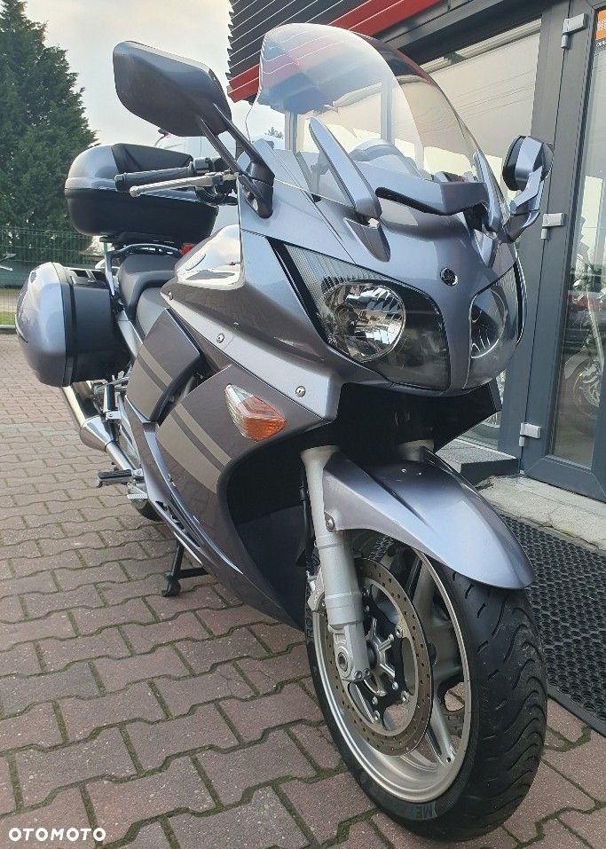 Yamaha FJR - 19