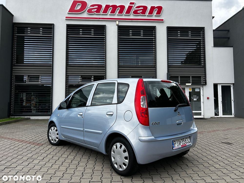 Mitsubishi Colt - 8
