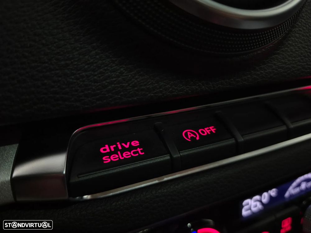 Audi A3 Sportback 1.6 TDI Attraction Special Edition - 30