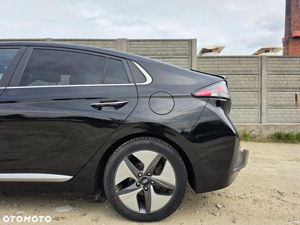Hyundai IONIQ hybrid Platinum - 31