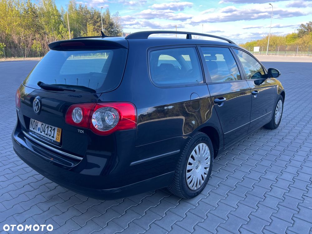 Volkswagen Passat 1.9 TDI Comfortline - 8