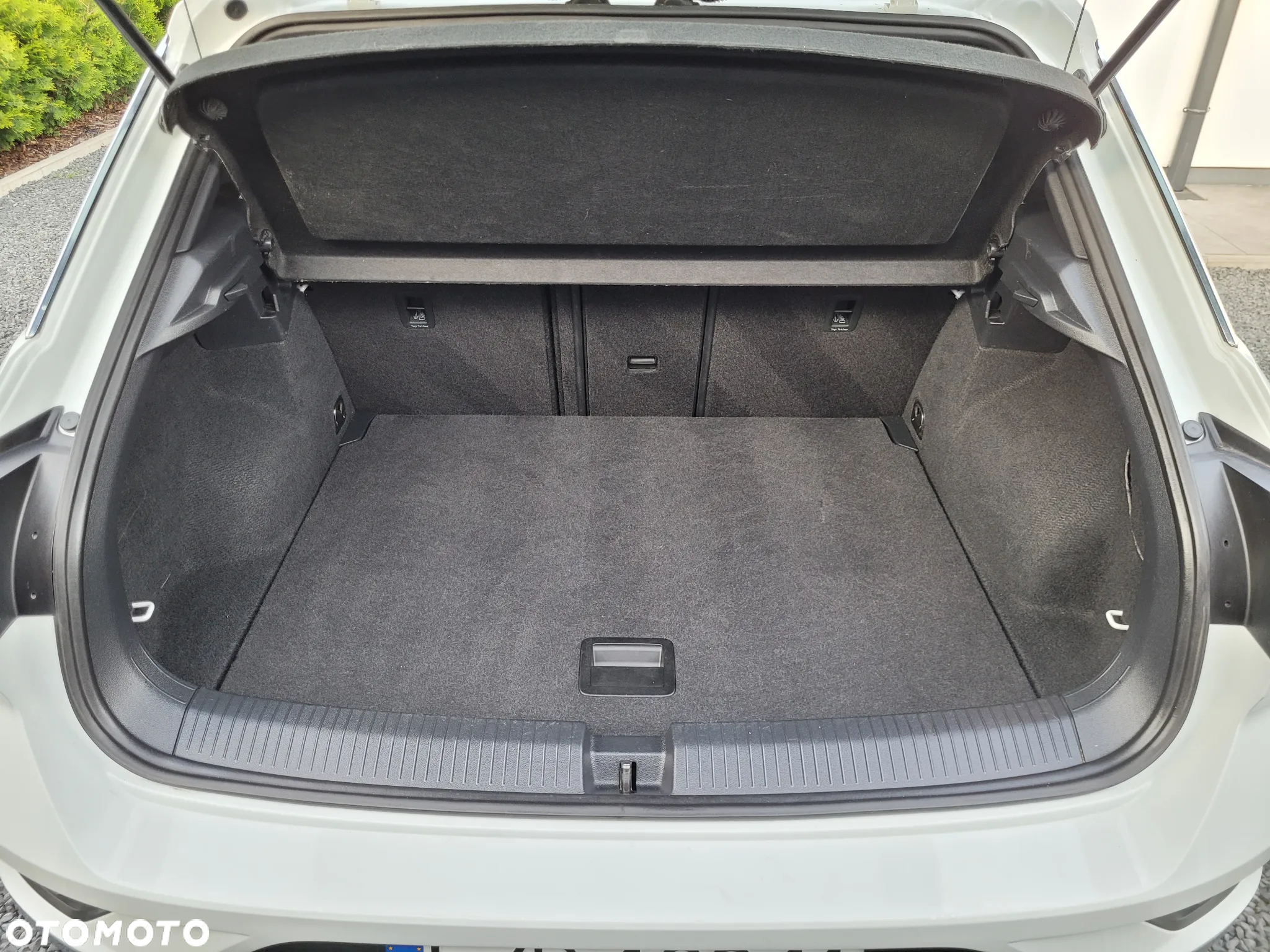 Volkswagen T-Roc - 18
