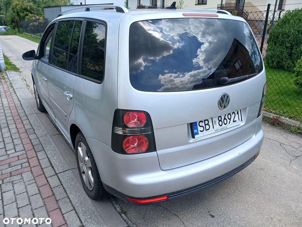 Volkswagen Touran 1.9 TDI Highline - 4