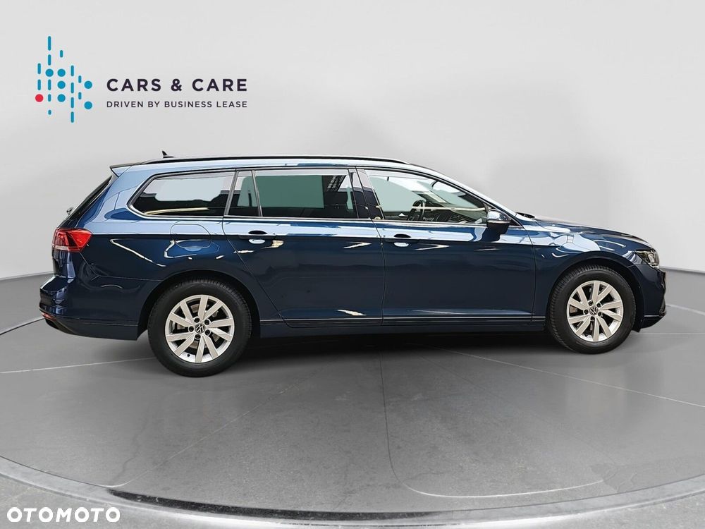 Volkswagen Passat Variant 2.0 TDI EVO Essence DSG - 22