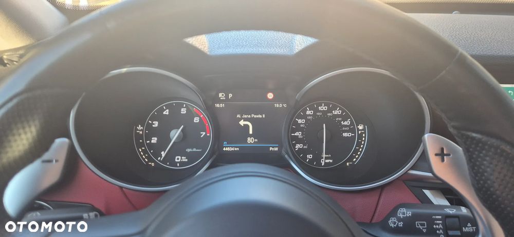 Alfa Romeo Stelvio - 18