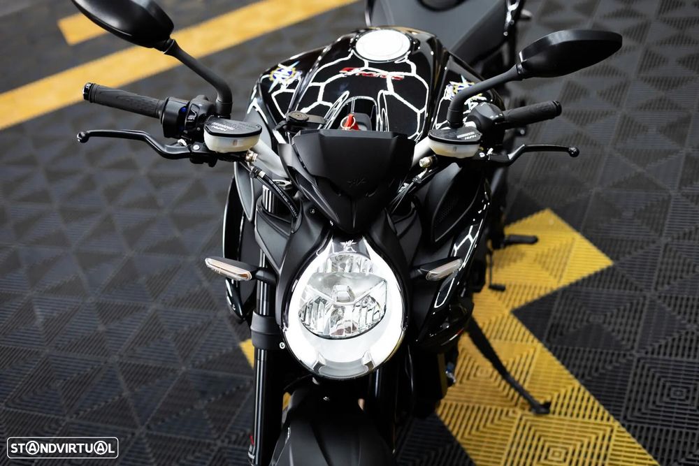 MV Agusta Brutale - 5