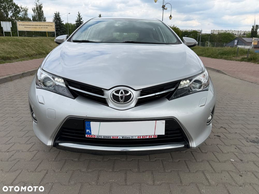 Toyota Auris 2.0 D-4D Premium Comfort - 2