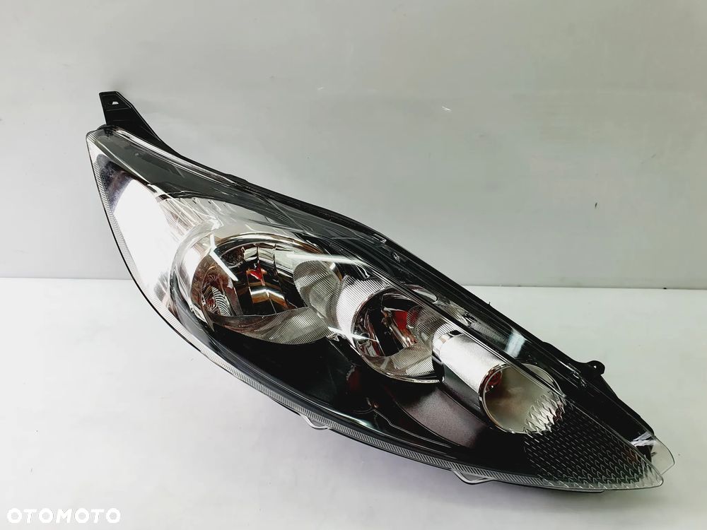 LAMPA PRZÓD PRAWA FORD FIESTA 7 VII MK7 2008-2013 ORYGINAŁ   8A61-13W029-AJ - 2