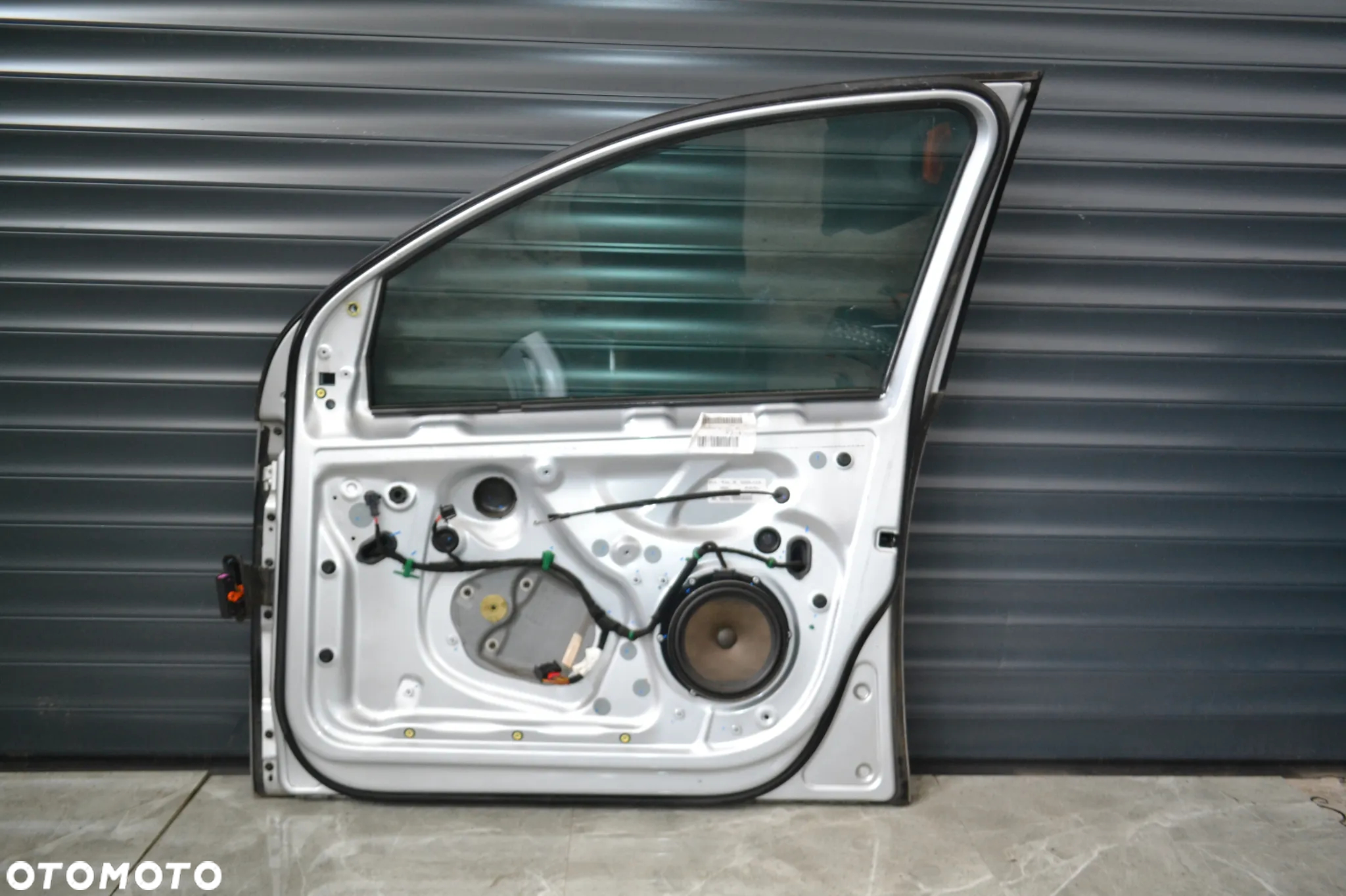 VW GOLF V HB 5D DRZWI PRZÓD PRZEDNIE LA7W POMORSKIE - 4