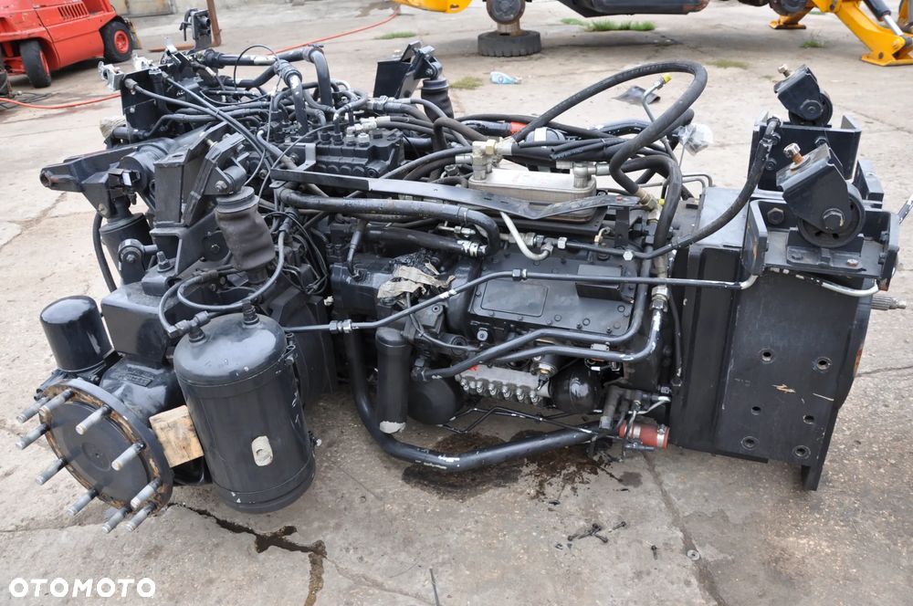 SKRZYNIA BIEGÓW MOST ROZDZIELACZ POCHWA ZWOLNICA DEUTZ FAHR 9340 TTV NOWY !!! - 2