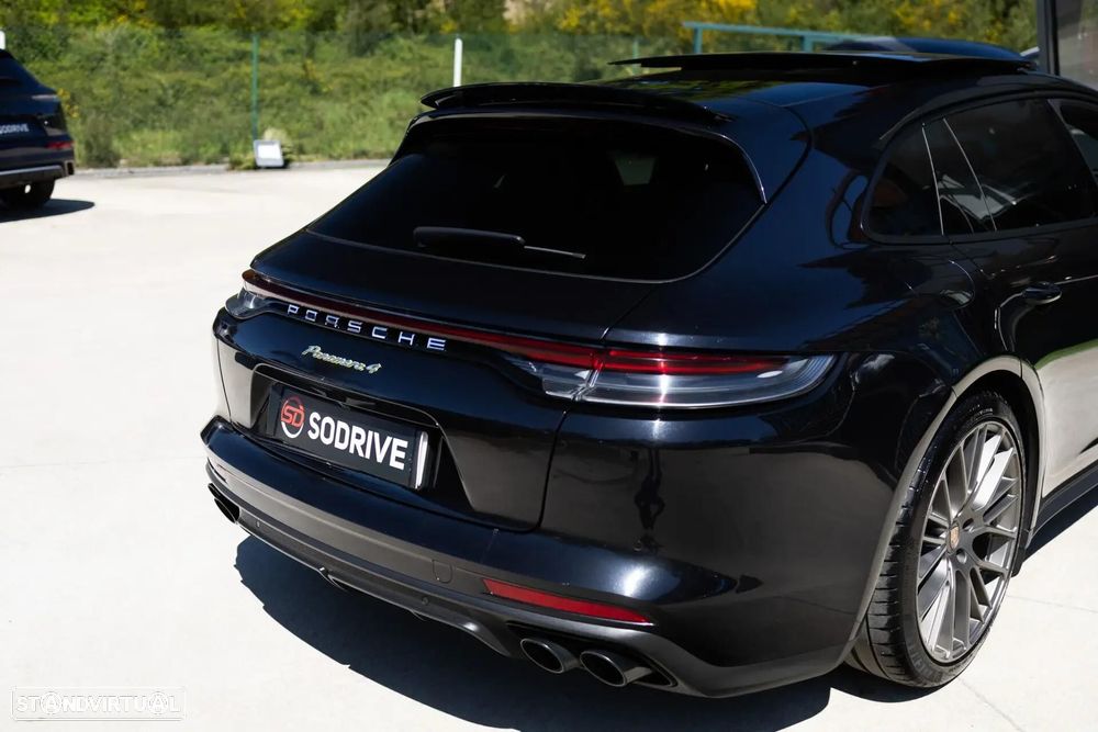 Porsche Panamera Sport Turismo 4 E-Hybrid Platinum Edition - 38