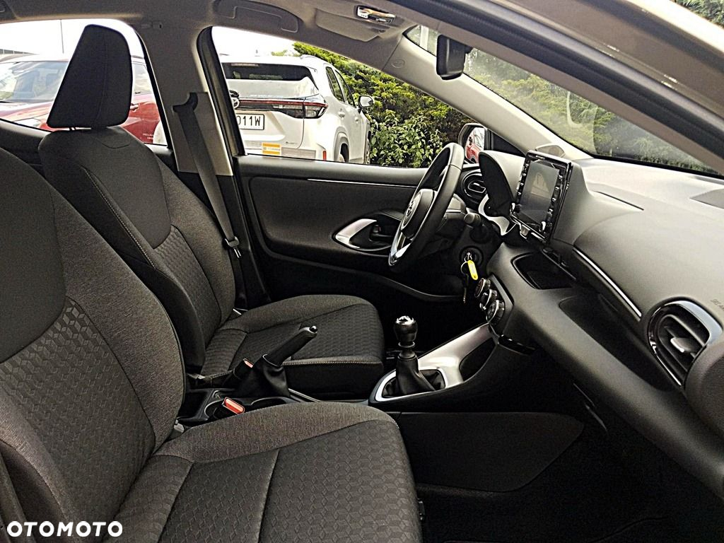 Toyota Yaris - 6