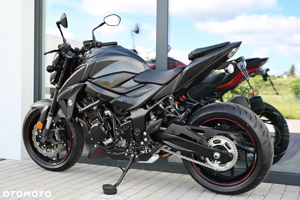Suzuki GSX - 40