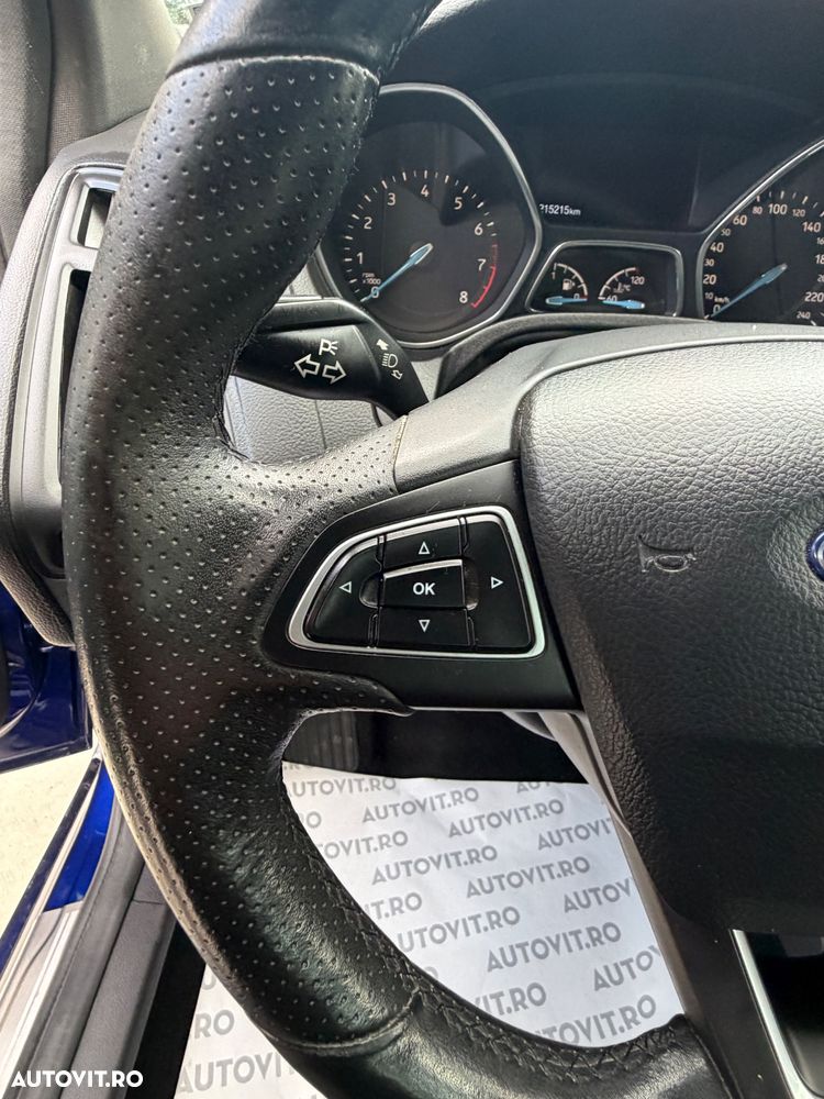 Ford Focus - 25