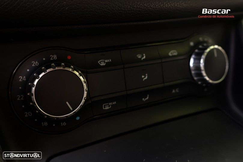 Mercedes-Benz CLA 200 d AMG Line - 42