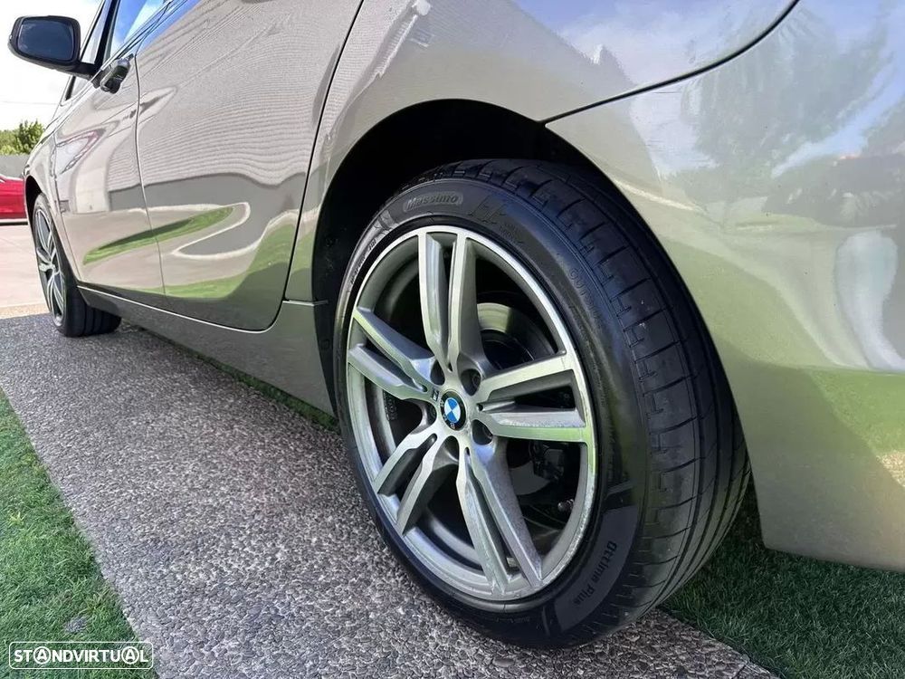 BMW 218 Active Tourer d Line Sport - 21