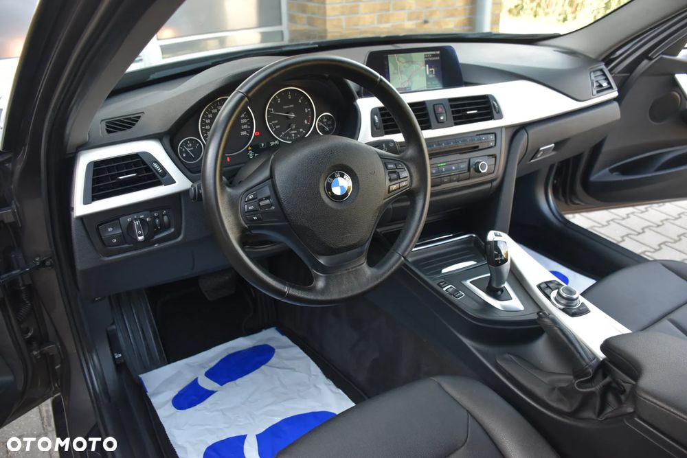 BMW Seria 3 ver-318d-luxury-line - 10