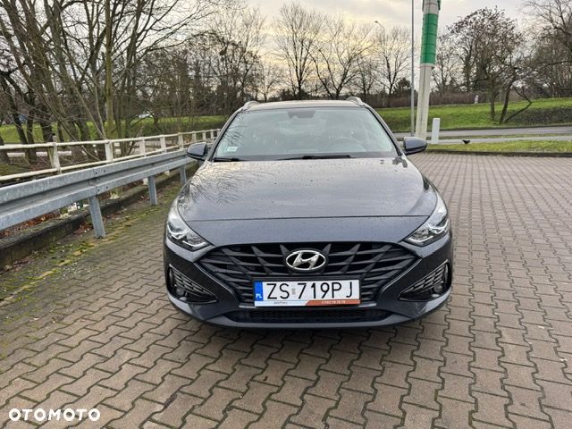 Hyundai i30 1.5 DPI Classic + - 7