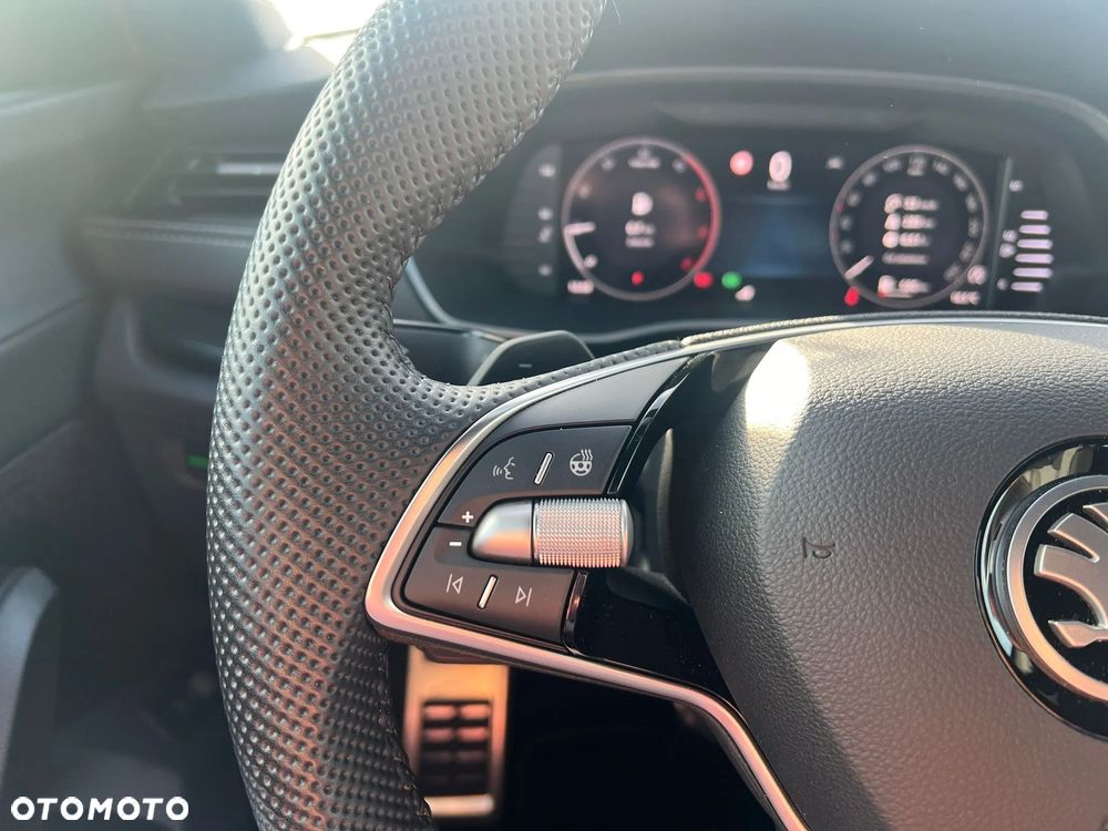 Skoda Octavia 2.0 TDI Sportline DSG - 20