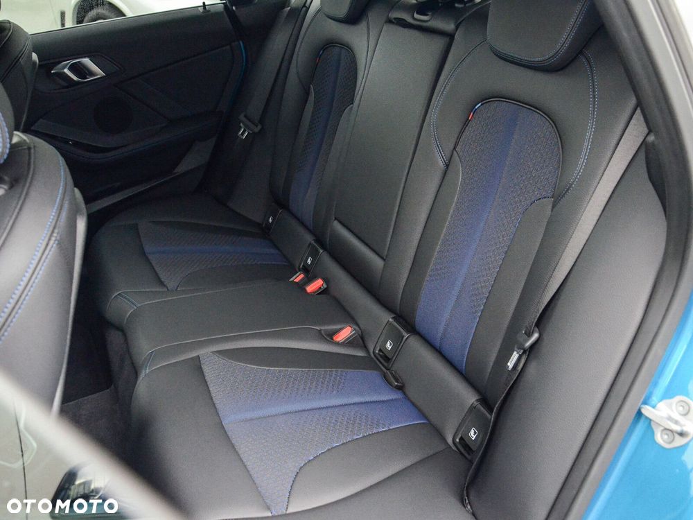 BMW Seria 2 218i M Sport - 31