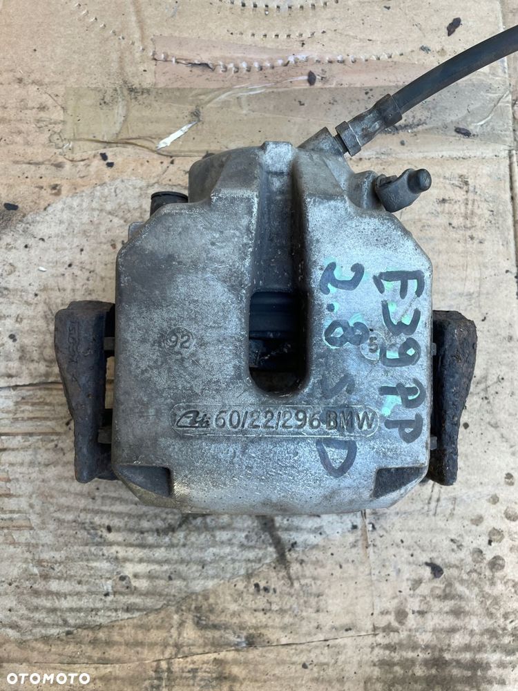 zacisk hamulca prawy przód bmw seria 5 e39 2.3 2.3 2.8 i 60/22/296 - 1