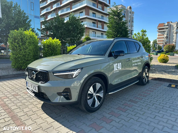 Volvo XC 40 B3 AT FWD MHEV Plus Dark
