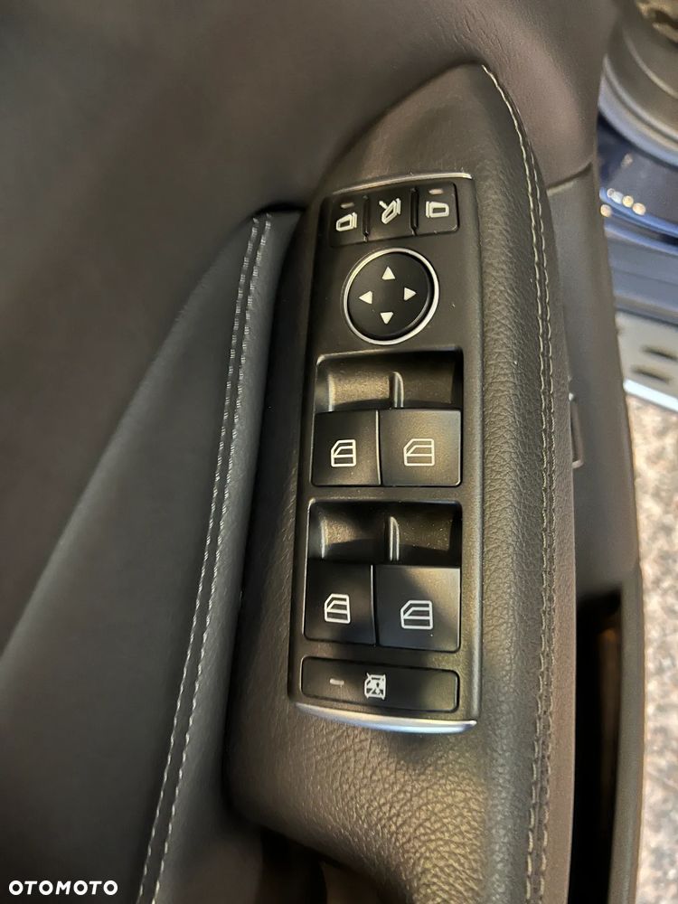 Mercedes-Benz GLS - 25