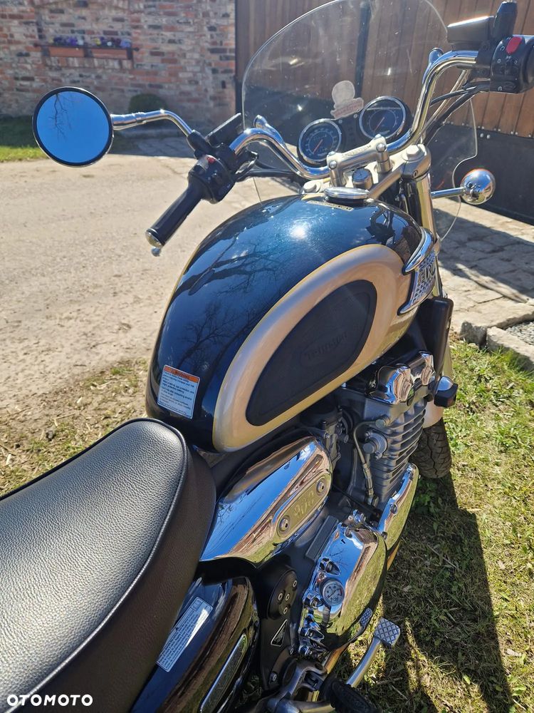 Triumph Thunderbird - 6