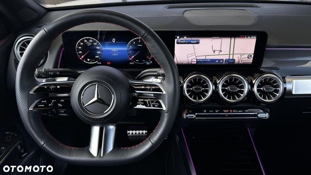 Mercedes-Benz GLB 200 AMG Line 7G-DCT - 15