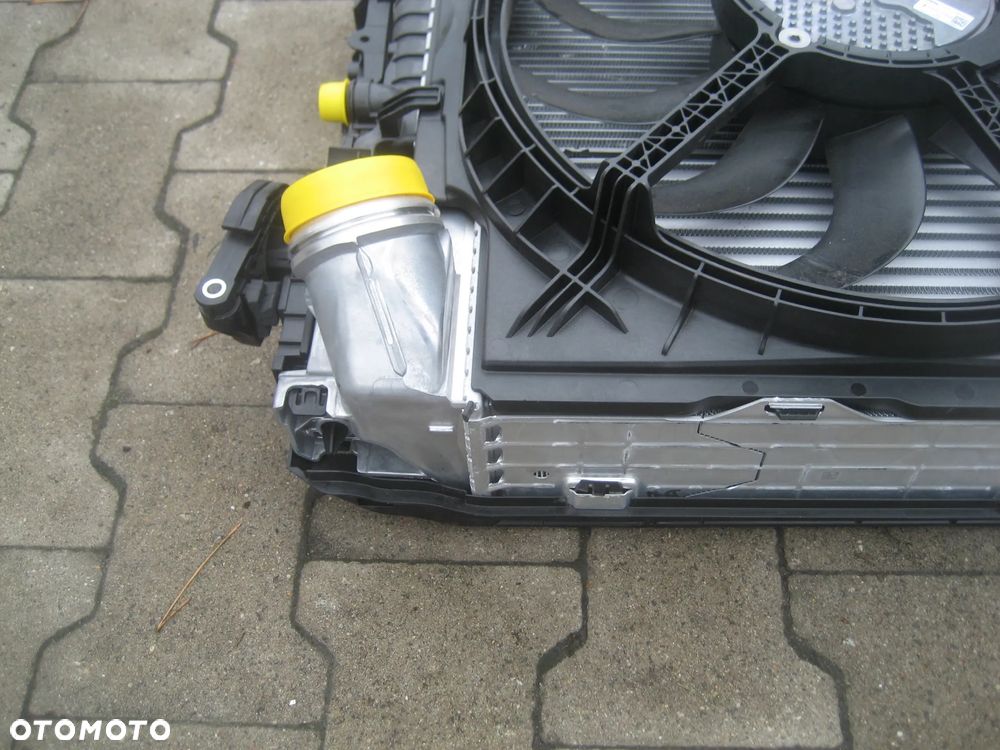bmw 2 u06 x1 u11 f70 mini f65 22-26r benzyna chłodnica wody wentylator 5a7ee95 1999 5yy1380b 4a10605 wersja usa - 3