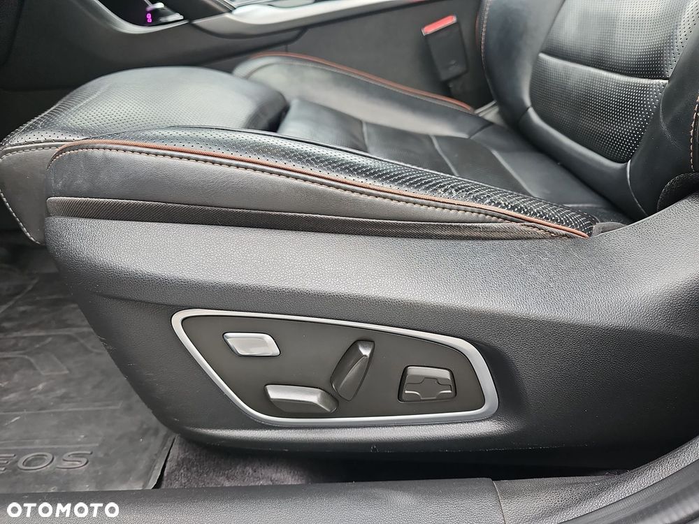 Renault Koleos 2.0 Blue dCi Initiale Paris 4x4 X-Tronic - 19