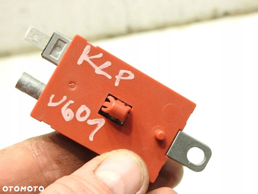 WZMACNIACZ ANTENA VOLVO V60 31260852 - 2
