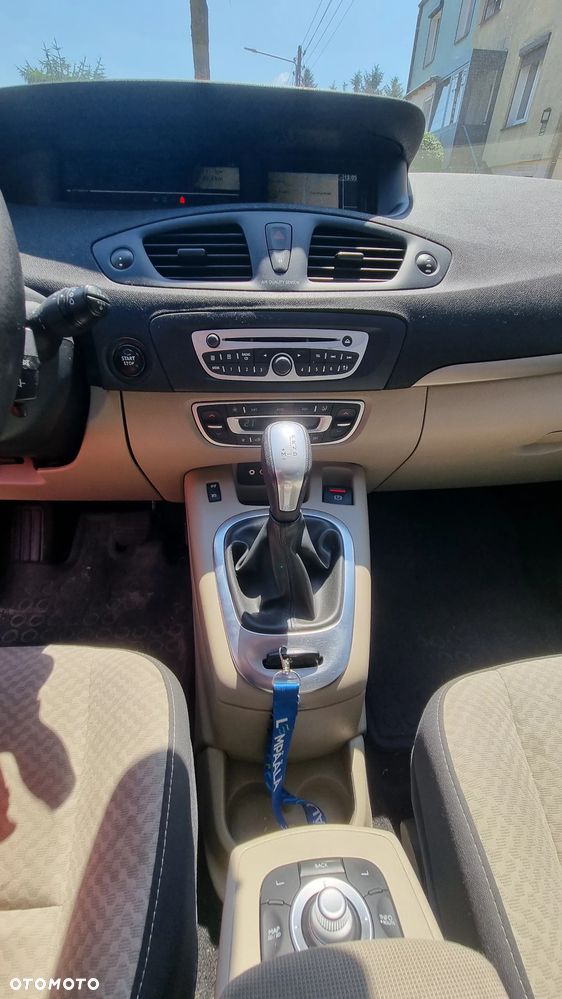 Renault Scenic 1.5dCi TomTom Edition EDC - 14