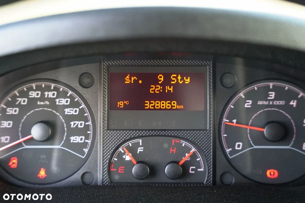 Peugeot BOXER /  9 OSOBOWY /  BLASZAK / FURGON / BOGATE WYPOSAŻENIE / - 39