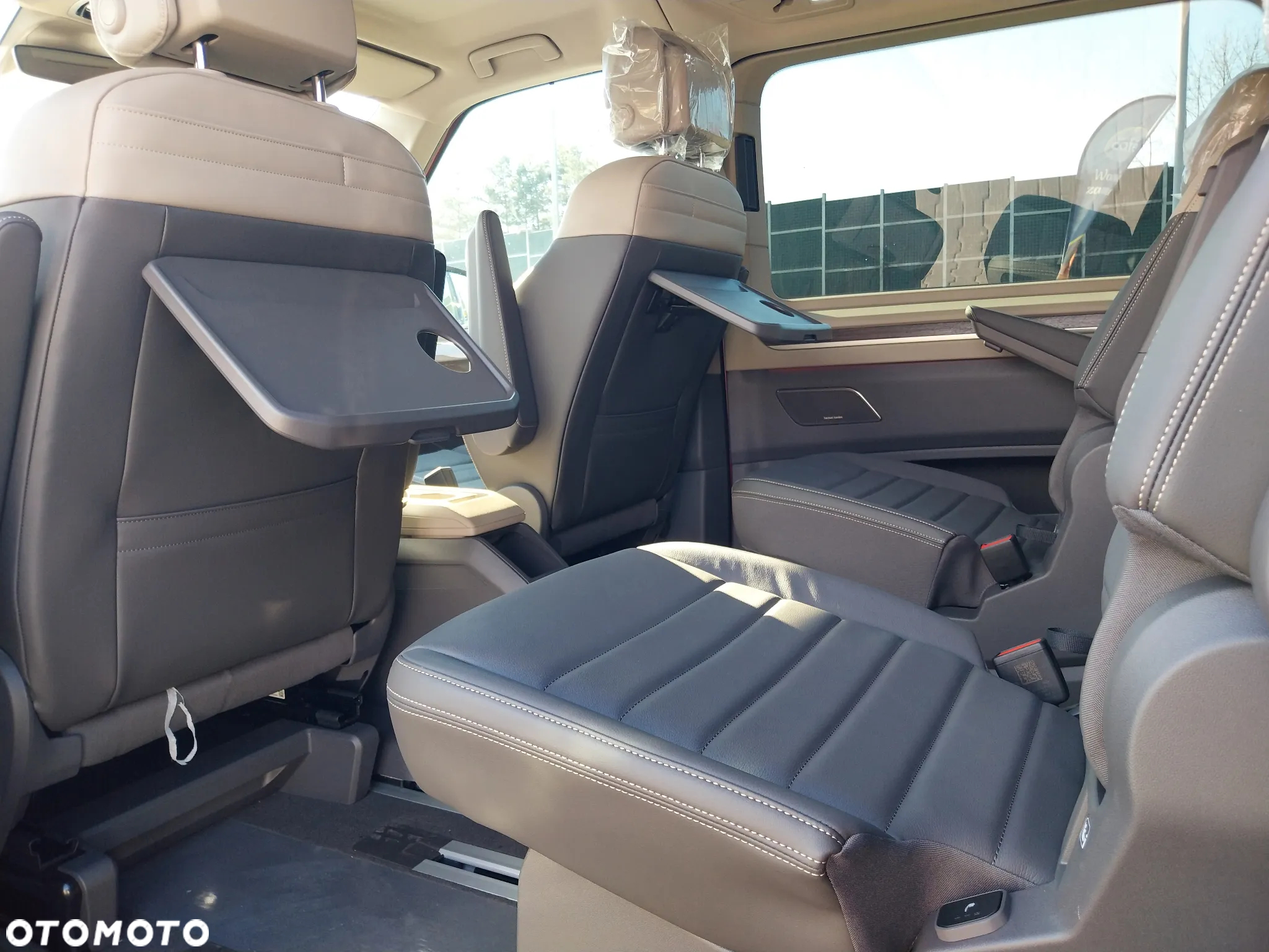 Volkswagen Multivan - 26